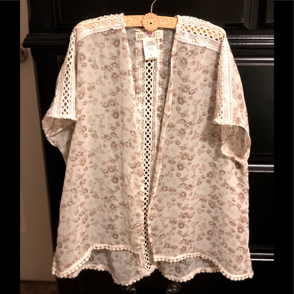 Kandy Kiss Kimono